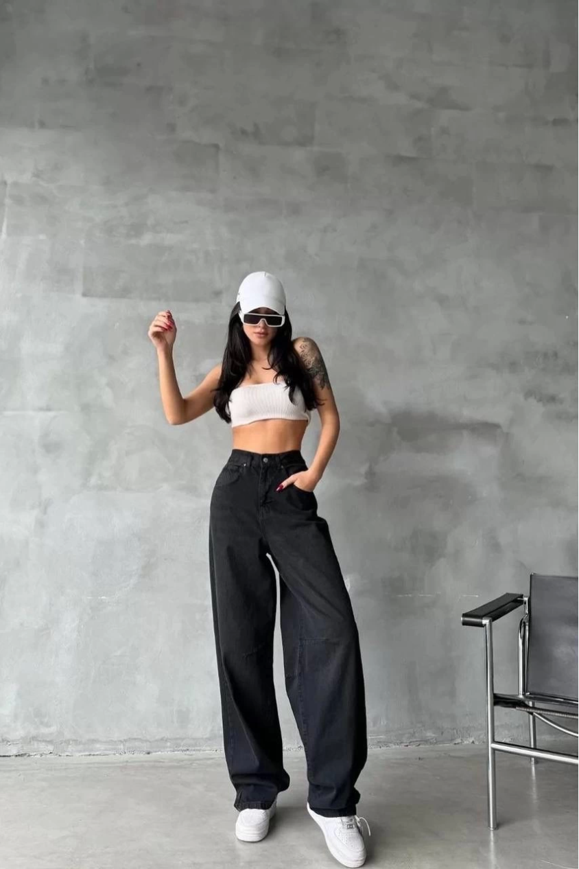 Arkadan tokalı jeans pantolon siyah