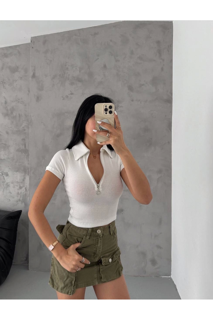 Kaşkorse yaka fermuarlı bluz beyaz
