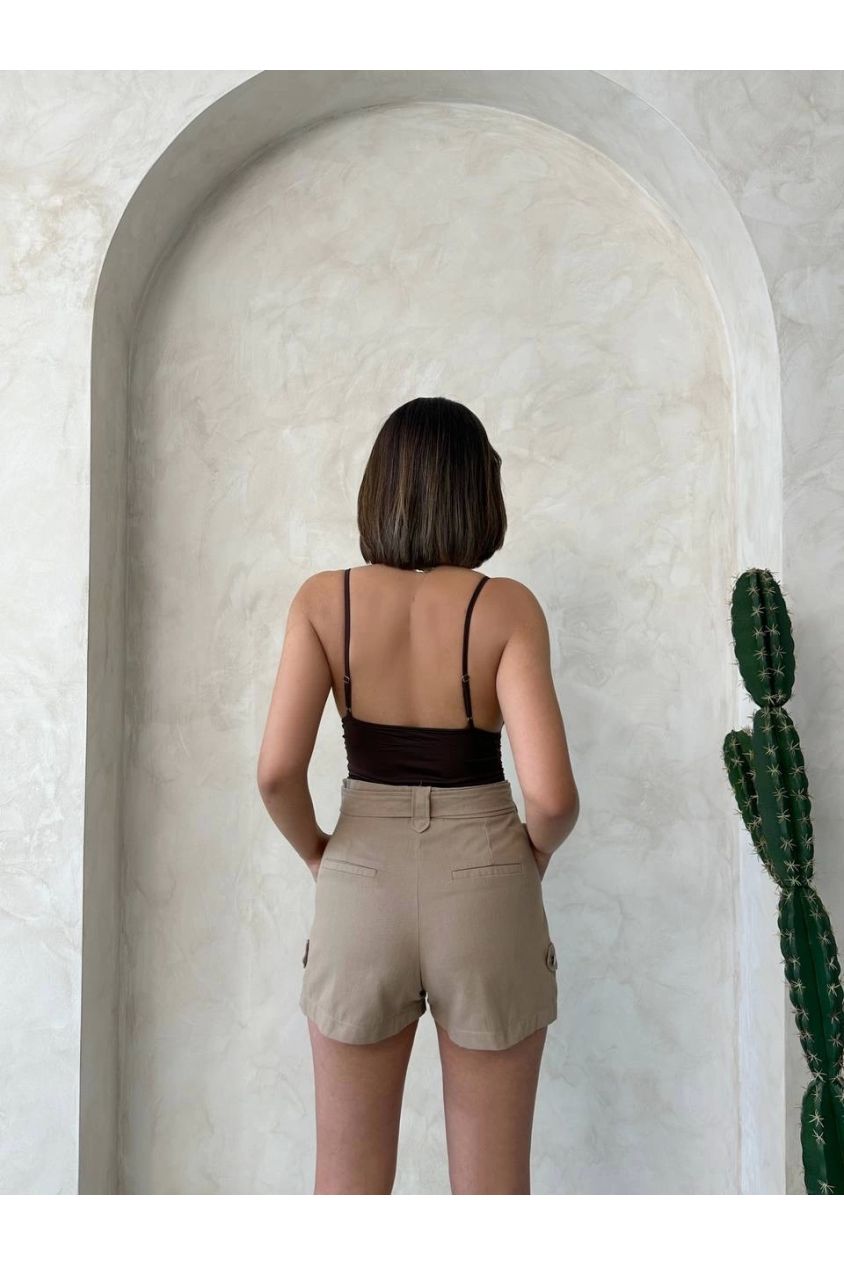 Kemer detaylı gabardin şort bej s25289