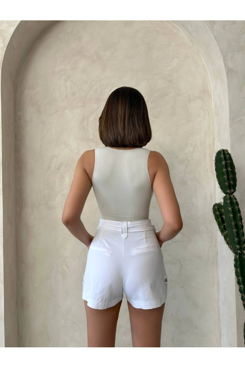 Kemer detaylı gabardin şort beyaz s25289