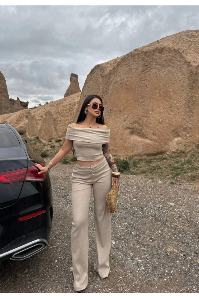 Madonna yaka bol paça pantolonlu takım