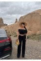 Madonna yaka bol paça pantolonlu takım