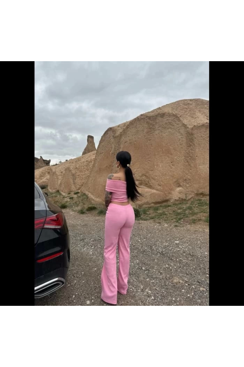 Madonna yaka bol paça pantolonlu takım
