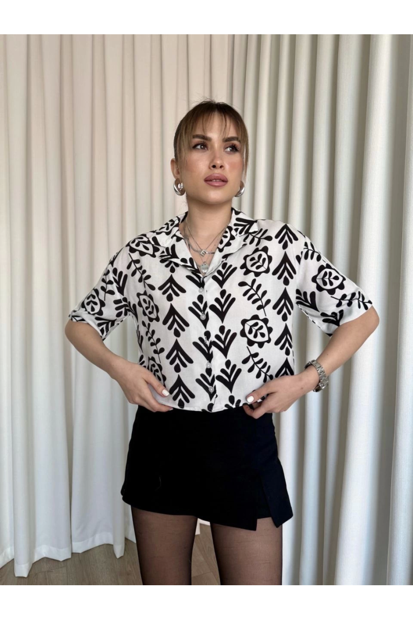 Siyah beyaz baskılı crop gömlek