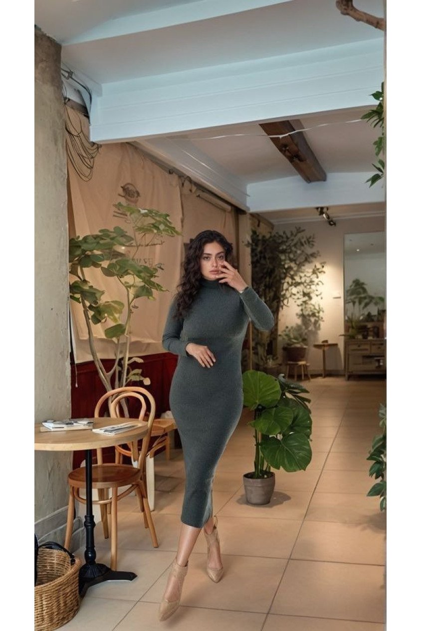 Kadın Yarım Balıkçı Yaka Süet Kumaş Fırsat ürün Midi Boy Elbise