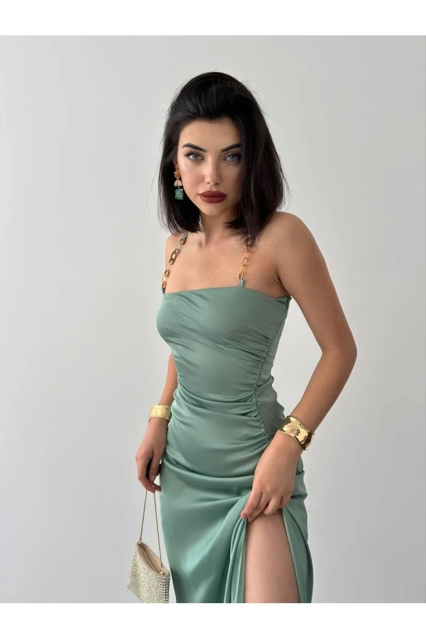 Oxpo Yırtmaç Detaylı Elbise