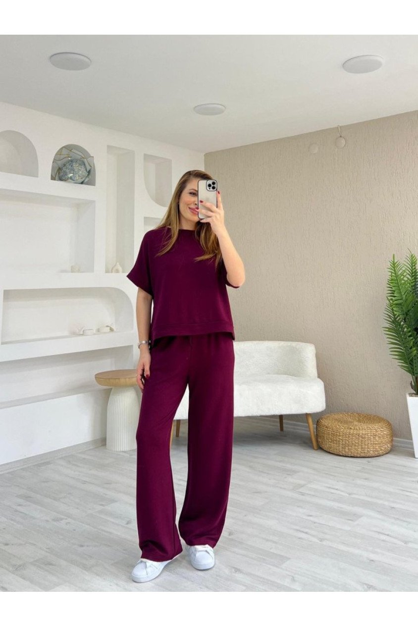 Kadın Modal Kumaş V Yaka Tişört Ve Bol Kesim Pantolon Ikili Takım