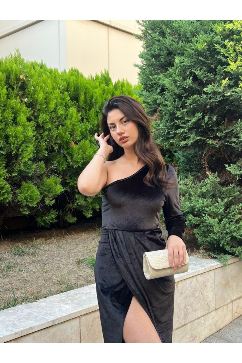 Kadın Uzun Kollu Yırtmaçlı önü Pile Detay Kadife Elbise
