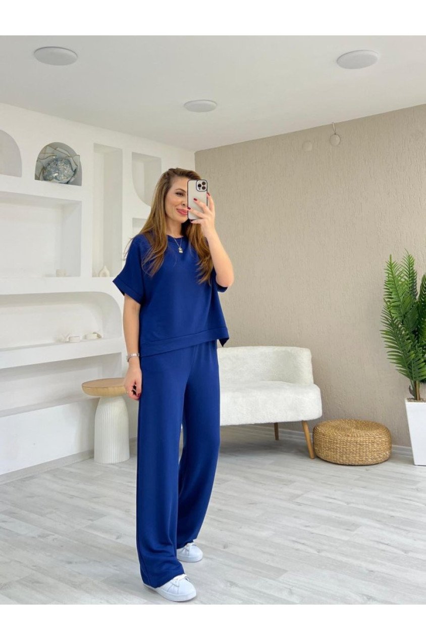 Kadın Modal Kumaş V Yaka Tişört Ve Bol Kesim Pantolon Ikili Takım