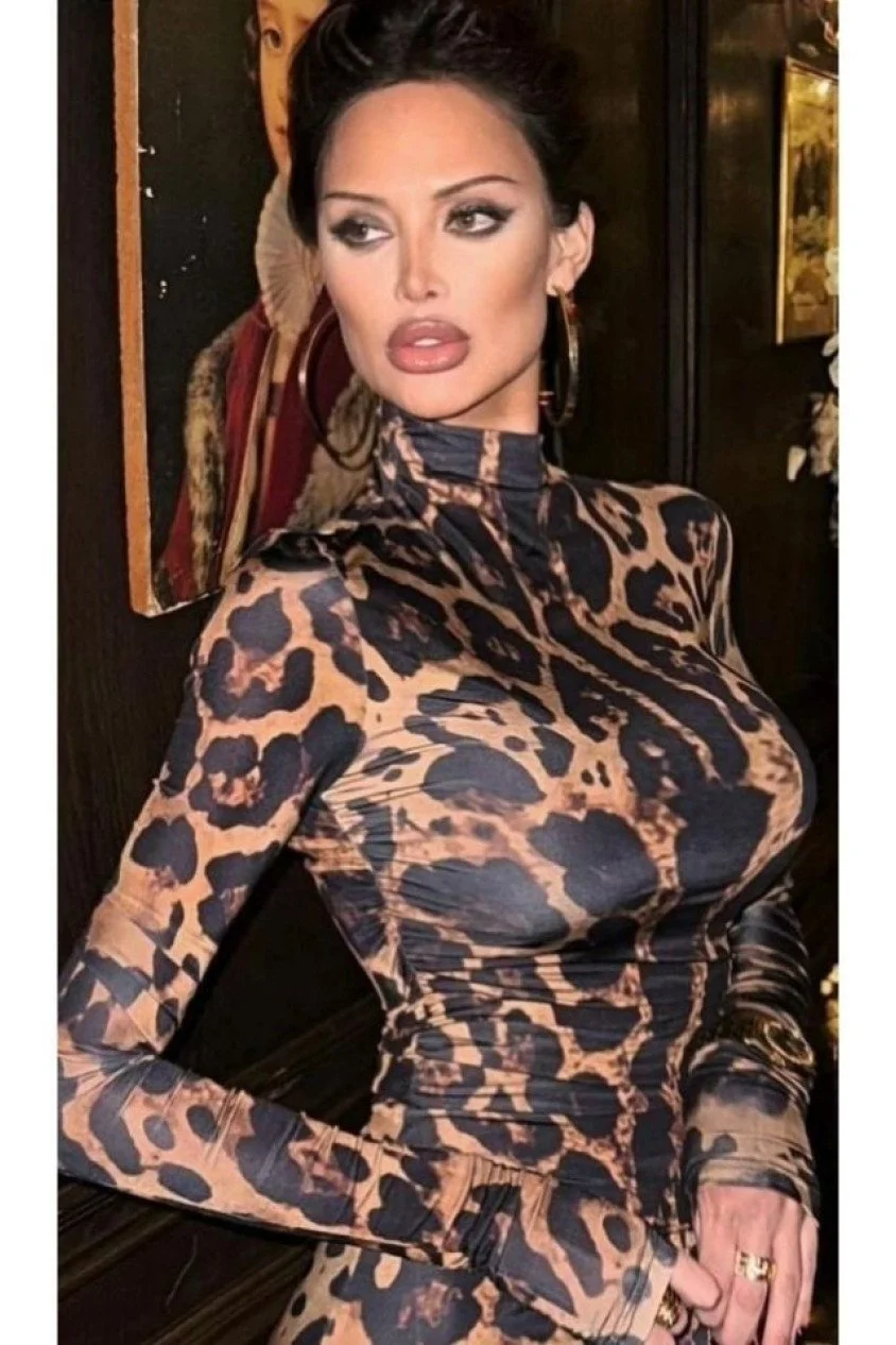 Kadın Yarım Balıkçı Yaka Uzun Kollu Leopar Baskılı Atlas Kumaş Maxi Boy Elbise
