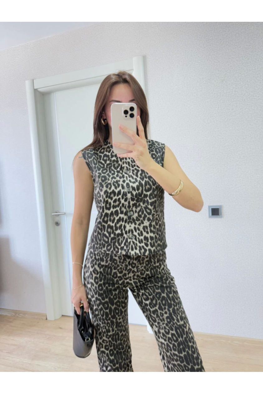 Leopar Desenli Düğmeli Bluzlu Pantolon İkili Takım -Leopar
