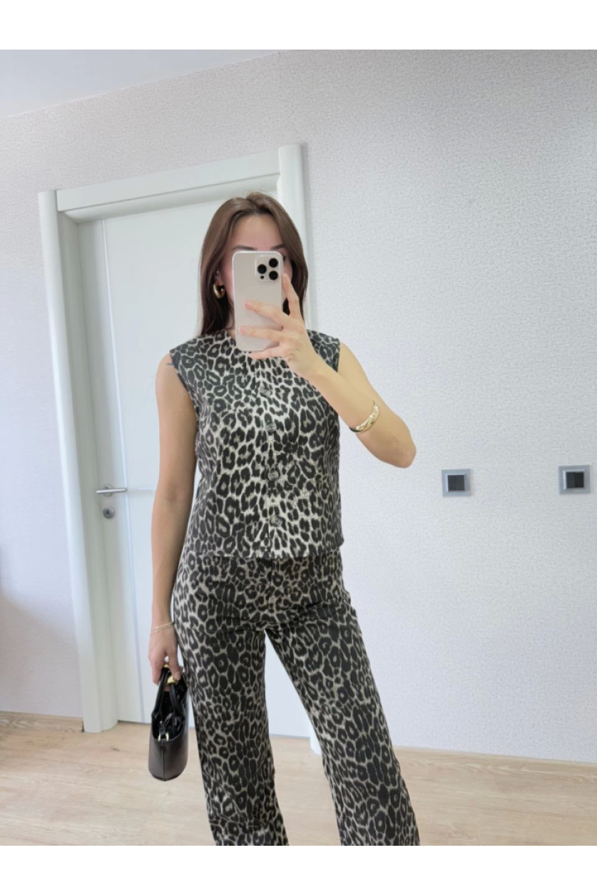 Leopar Desenli Düğmeli Bluzlu Pantolon İkili Takım -Leopar
