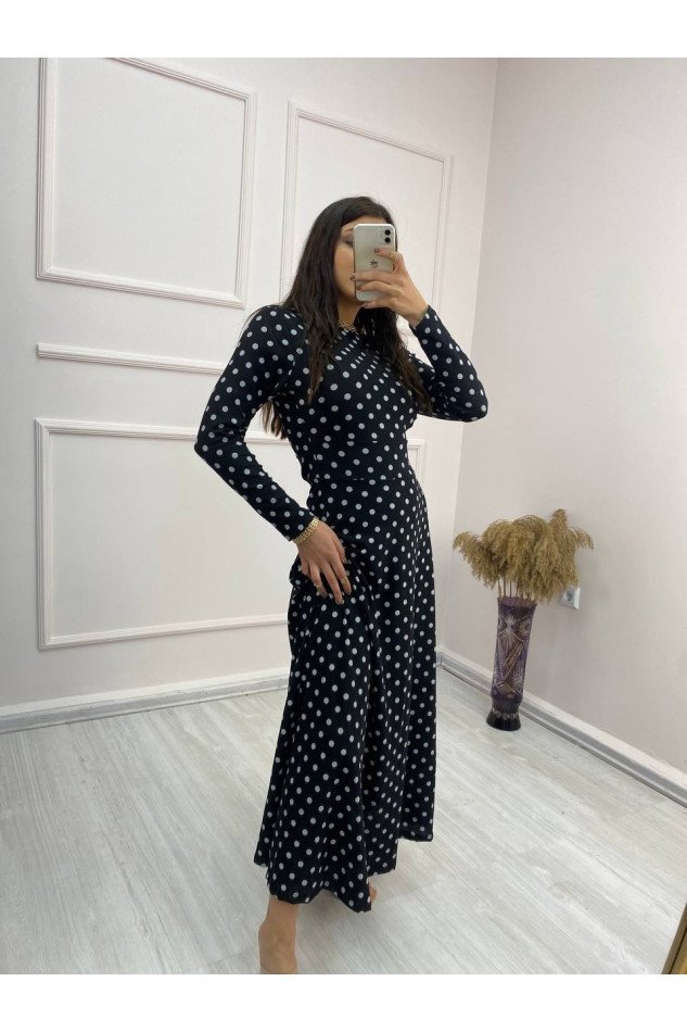 Kadın Krep Kumaş Uzun Kollu Tam Boy Puantiyeli Elbise 132 Cm