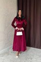 Bordo Yakası Taşlı Garnili Kadife Elbise