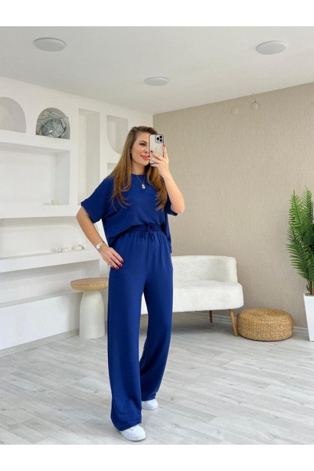 Kadın Modal Kumaş V Yaka Tişört Ve Bol Kesim Pantolon Ikili Takım