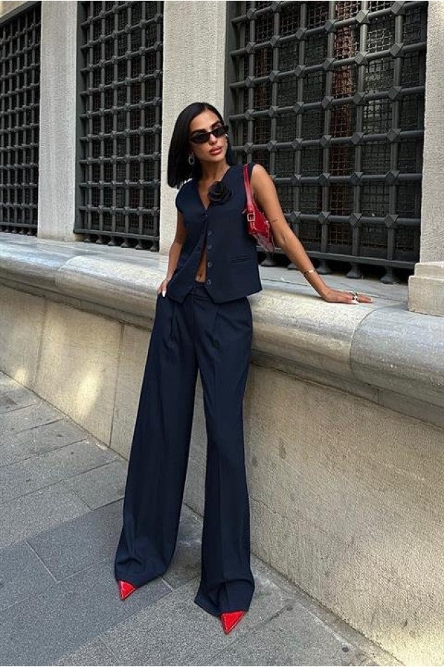 Elayne Akseuarlı Detay Yelek Takım 9900