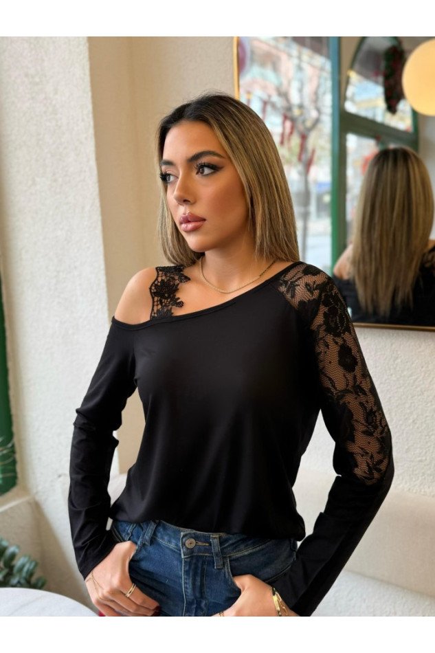 Kadın Tek Omuzu Açık Askılı Dantelli Viskon Bluz