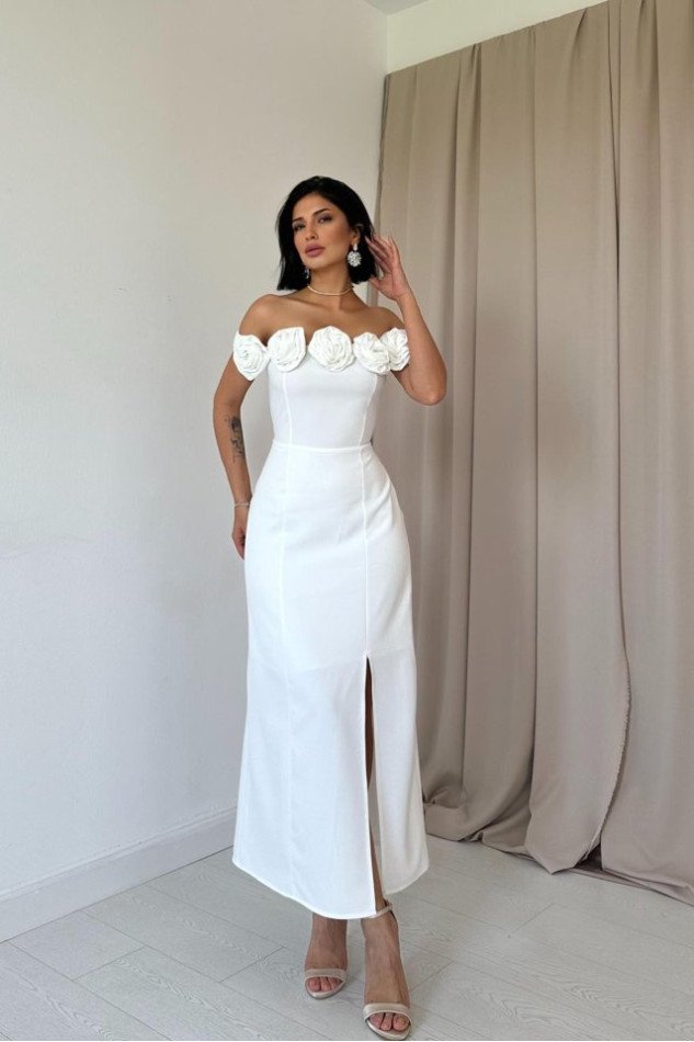 Beyaz Madonna Yaka Güllü Elbise