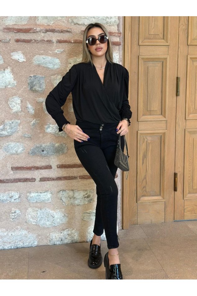 Kadın Uzun Kollu Dökümlü Kruvaze Yaka Kol Ucu Gipeli Sandy Bluz