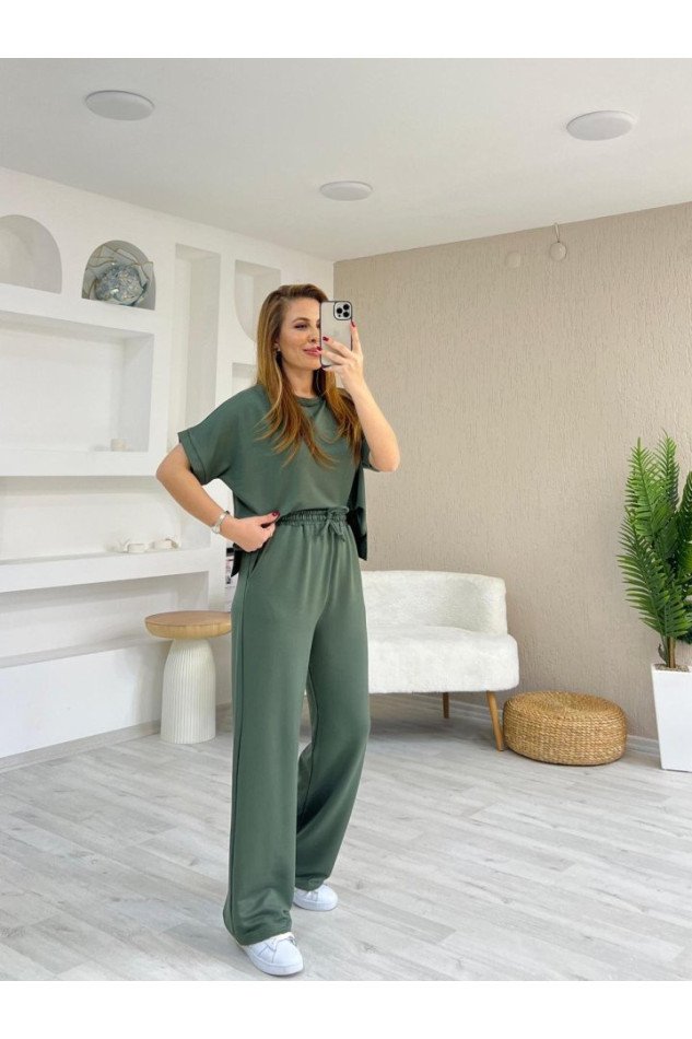 Kadın Modal Kumaş V Yaka Tişört Ve Bol Kesim Pantolon Ikili Takım
