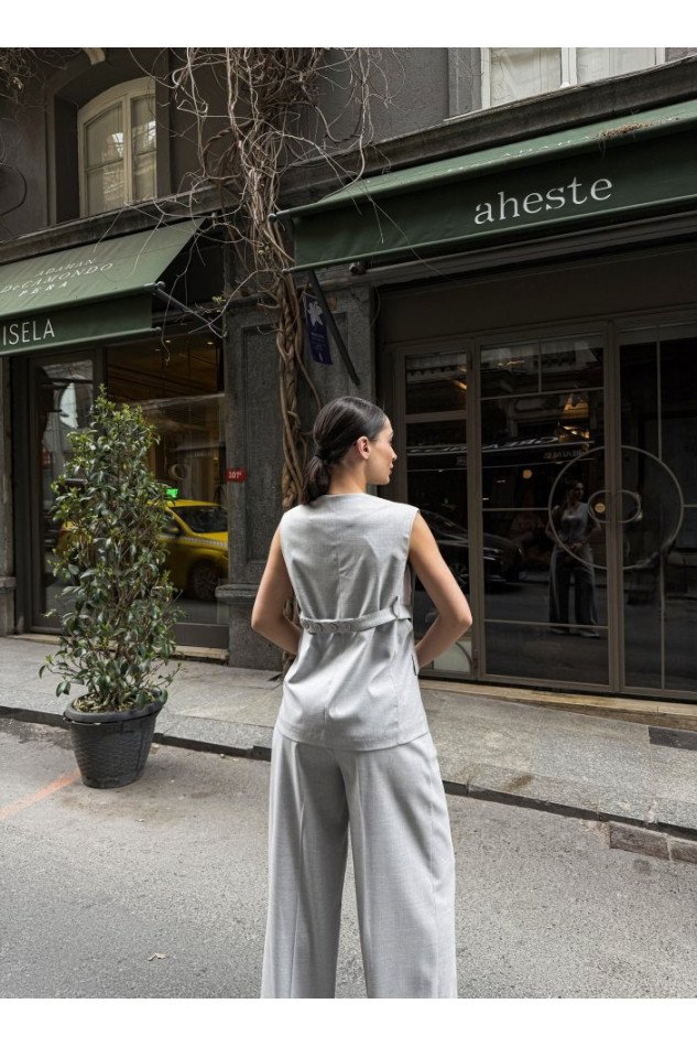 Poly Viscose Arkasi Düğme Ve Kemer Detayli Yelek Pantolon Takim