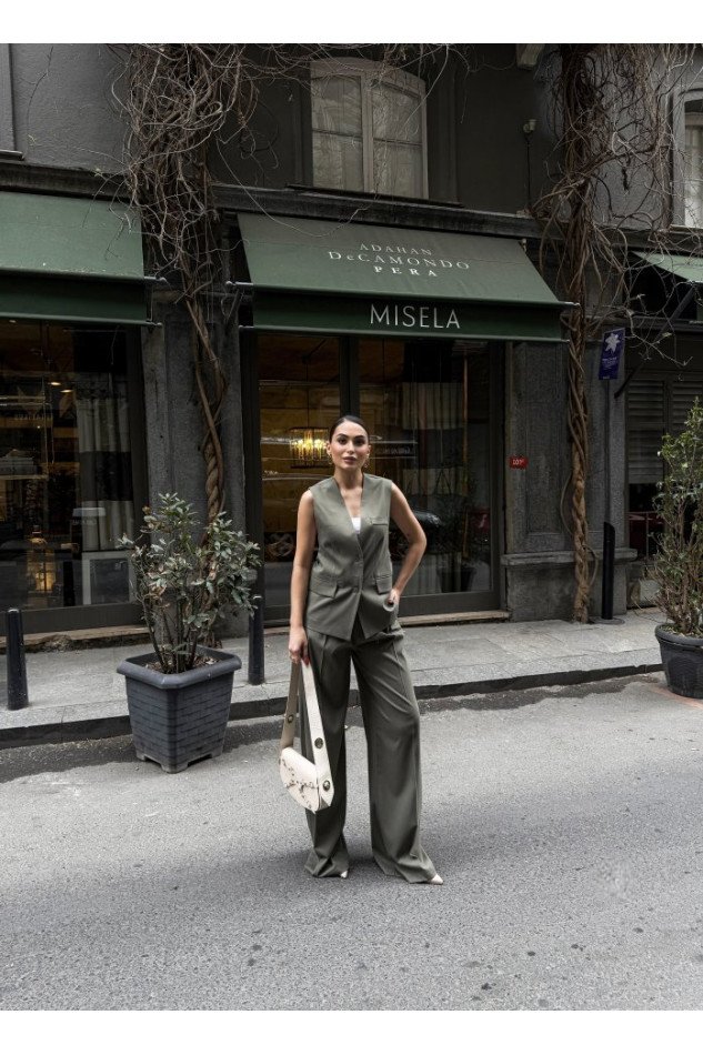 Poly Viscose Arkasi Düğme Ve Kemer Detayli Yelek Pantolon Takim