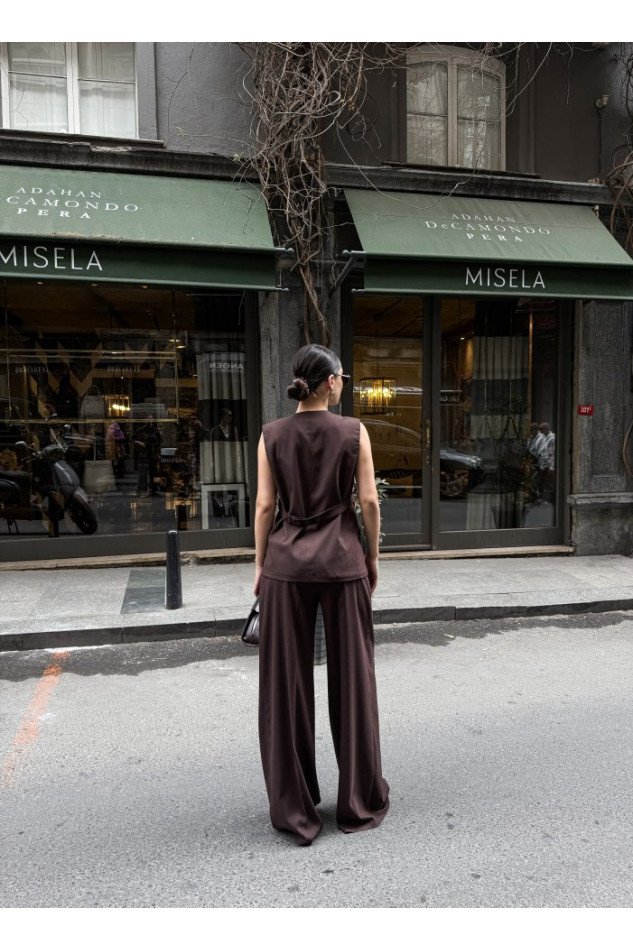 Poly Viscose Arkasi Düğme Ve Kemer Detayli Yelek Pantolon Takim
