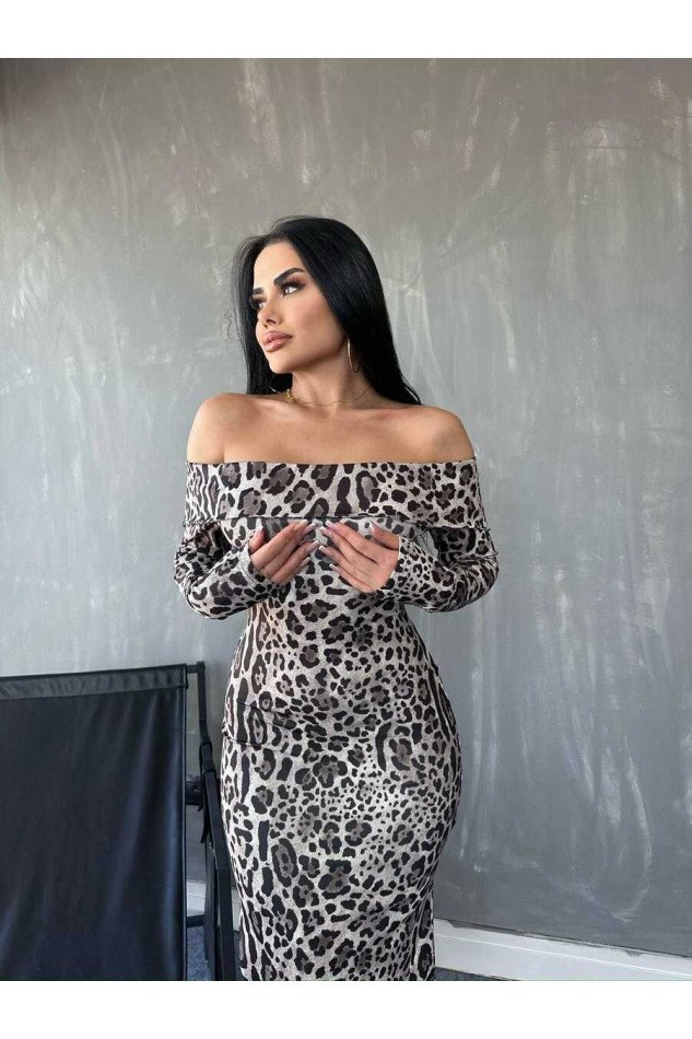 Kadın Madonna Yaka Dalgıç Kumaş Leopar Desen Maxi Boy Derin Yırtmaçlı Elbise